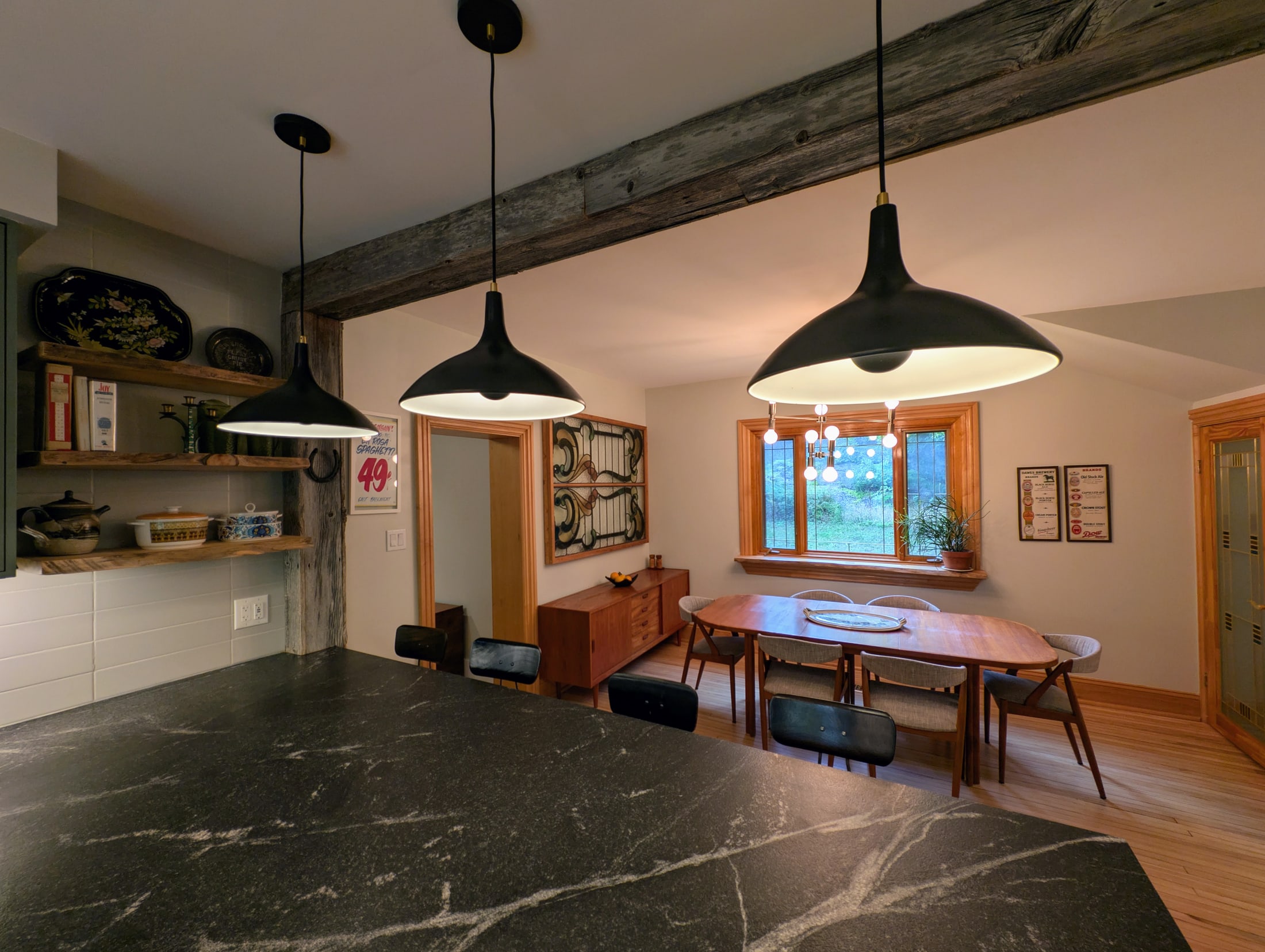 Kitchen opening onto the dining room